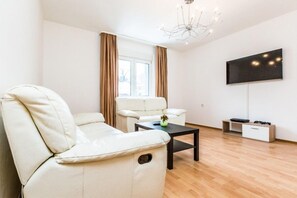 Apartment Overath2 (Cleaning Fee EUR 100) | Desk, iron/ironing board, free WiFi, bed sheets - Apartments Overath Immekeppel (Overath)