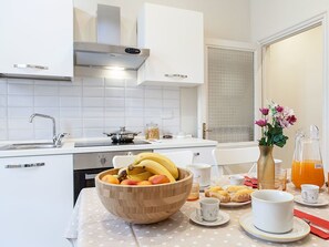 Apartment, 2 Schlafzimmer, Balkon | Eigene Küche | Großer Kühlschrank, Ofen, Herdplatte, Geschirrspüler