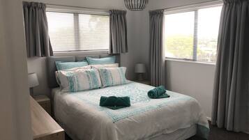 2 bedrooms, iron/ironing board, travel cot, WiFi