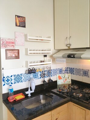 ميكروويف، مستلزمات طهي/أطباق/أوعية، توابل