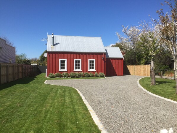Property grounds - Borders Retreat, Cosy Character Cottage Greytown (Greytown)