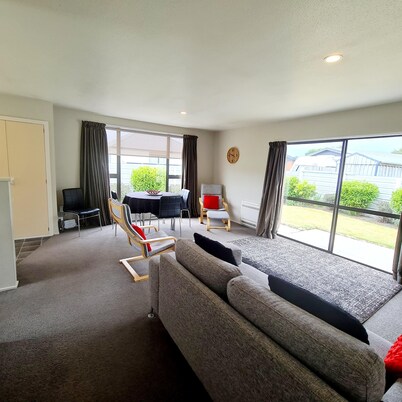 Entire House - Warm - Central and Convenient