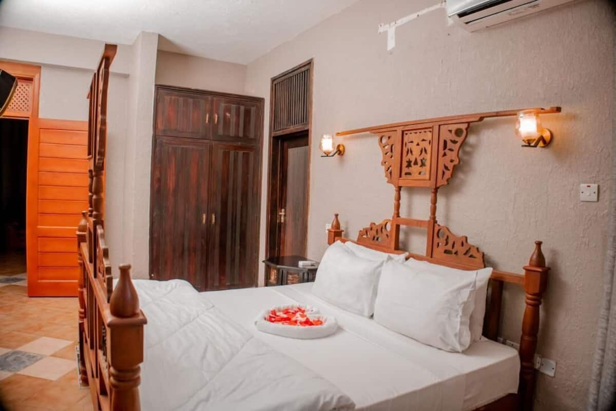Deluxe Double Room, Pool View