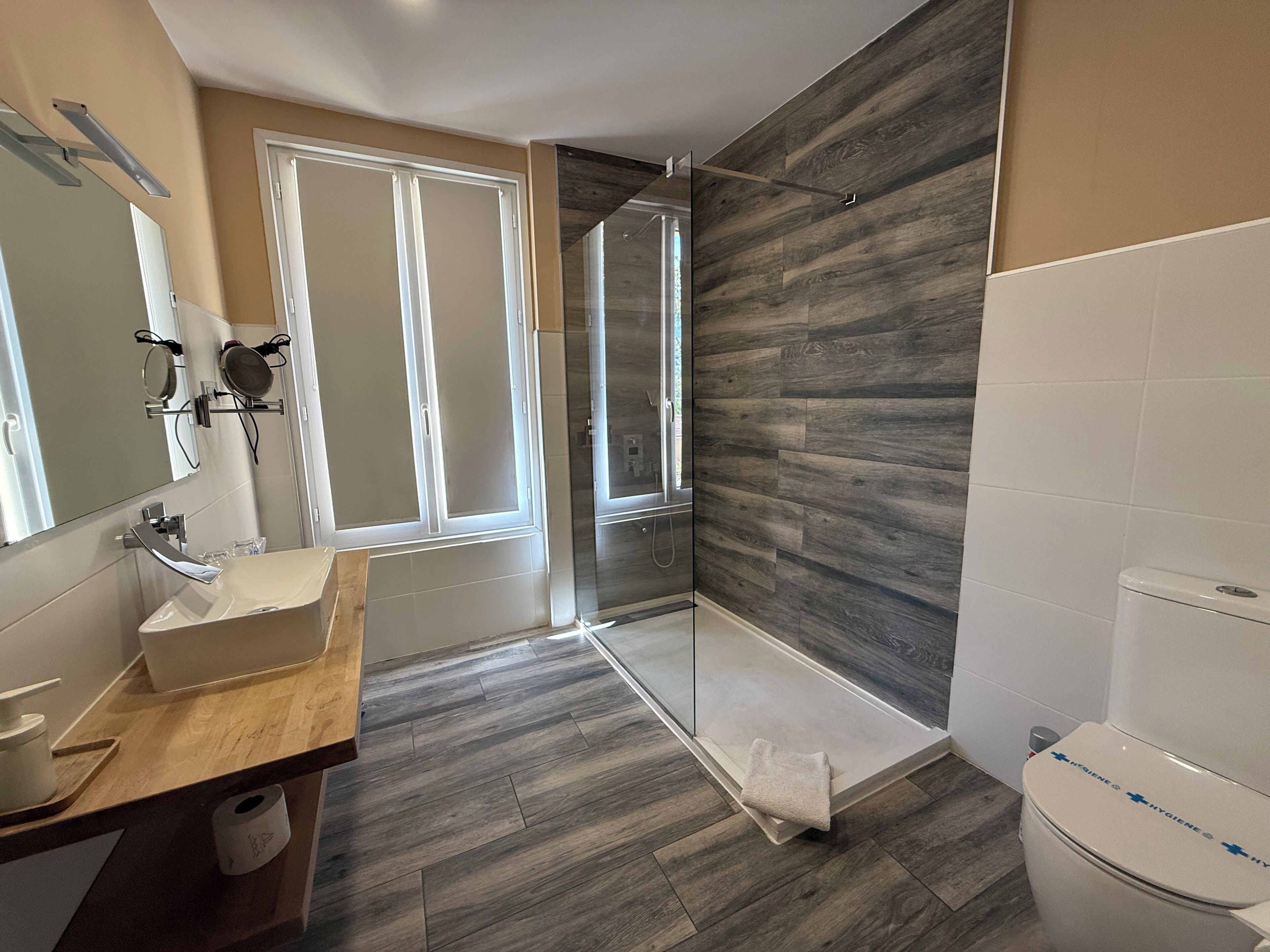 double room | bathroom | shower, hair dryer, bathrobes, towels