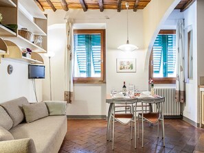 Apartment, 1 Schlafzimmer, Stadtblick | Wohnbereich