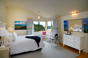 3 bedrooms, iron/ironing board, WiFi