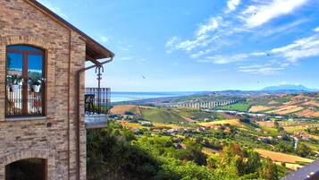 Vue depuis lâhĂ©bergement