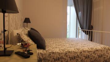 Tripla Comfort | Tende oscuranti, Wi-Fi gratuito, lenzuola