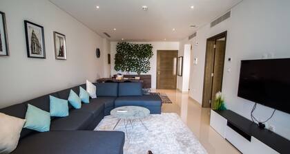 Modern, Bright Apartment @ Al Mouj with Gym & Pool