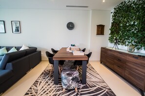 Dining - Modern, Bright Apartment @ Al Mouj with Gym & Pool (Seeb)