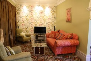 TV, fireplace, DVD player, stereo