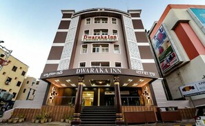 Front of property - Hotel Dwaraka Inn (Visakhapatnam)