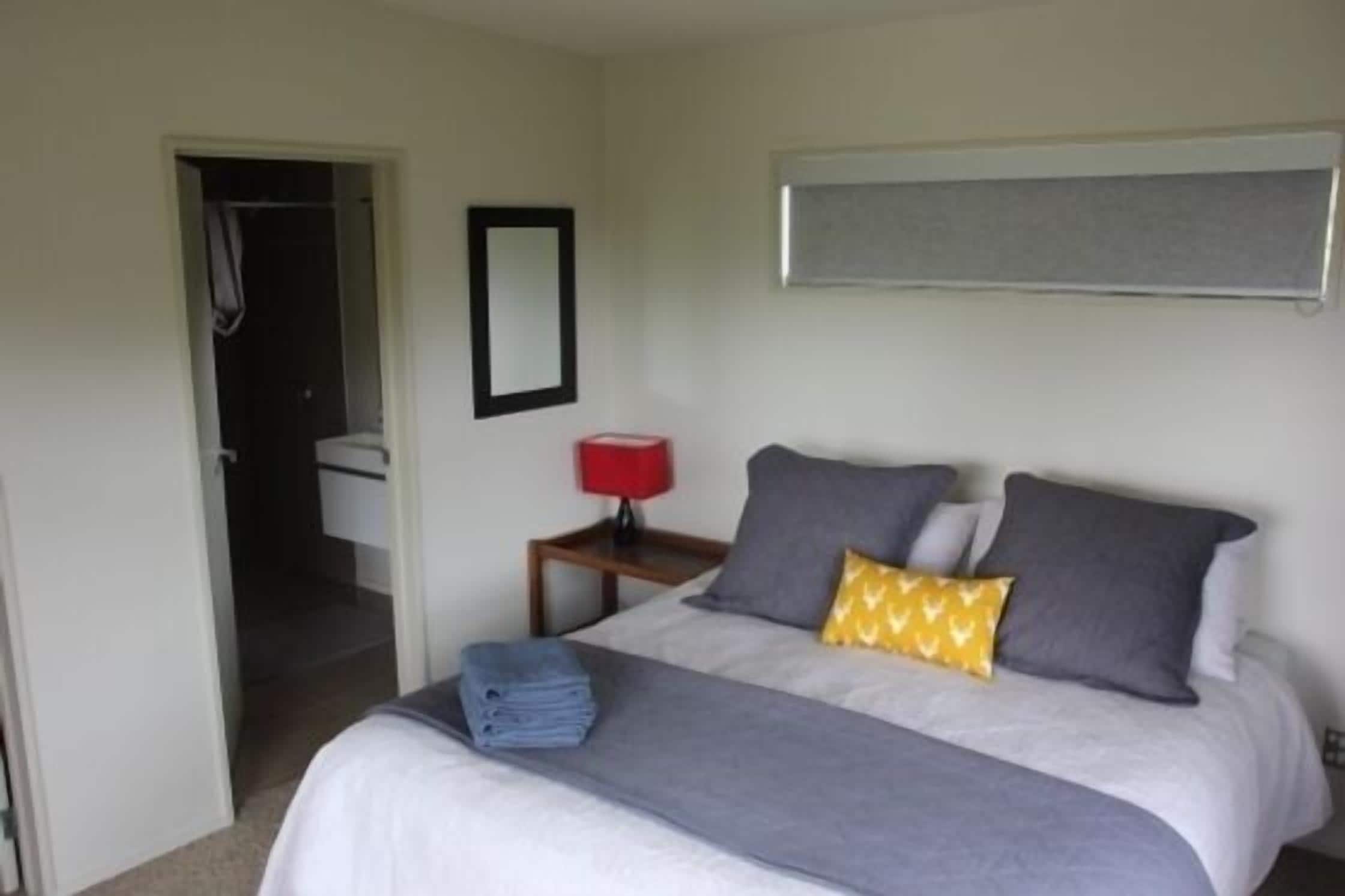 3 camere, una scrivania, ferro/asse da stiro, accesso a Internet