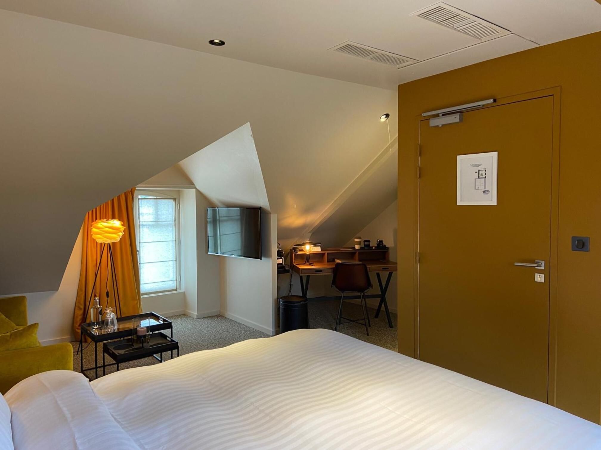 3 bedrooms, in-room safe, individually decorated, individually furnished