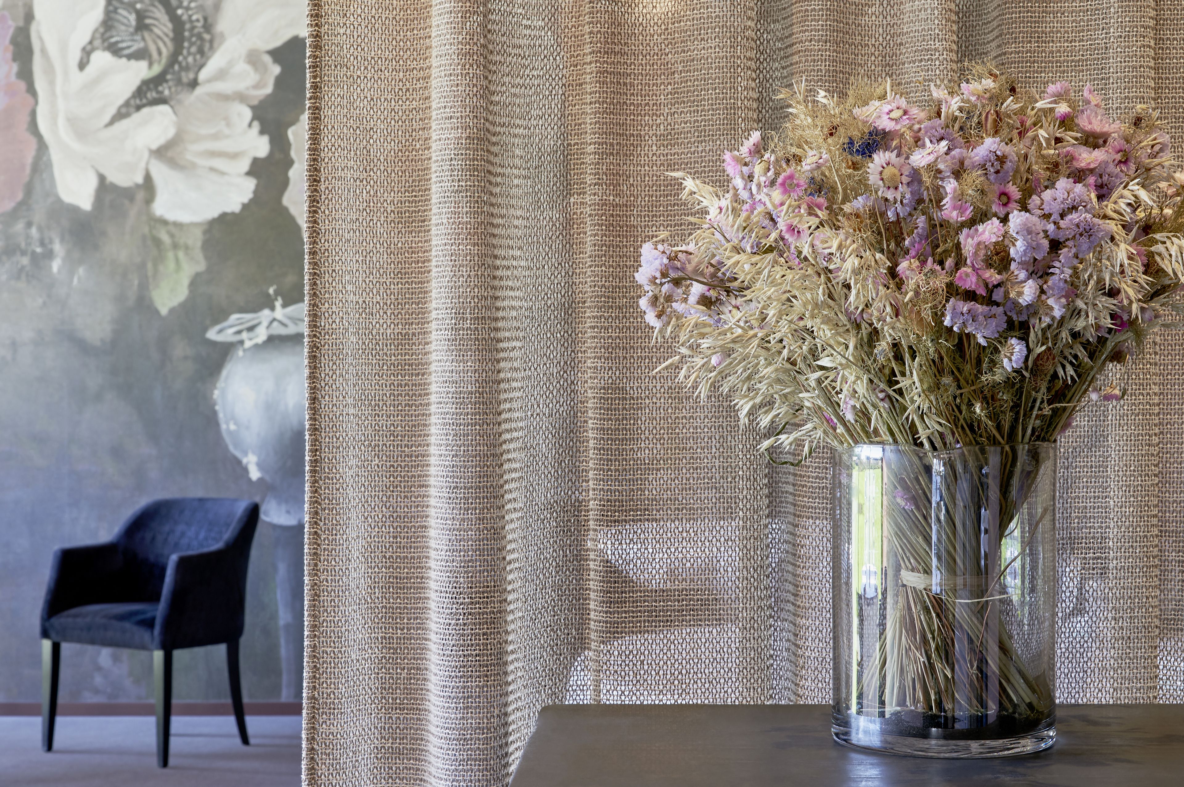 2 restaurants, lunch, dinner served; french cuisine