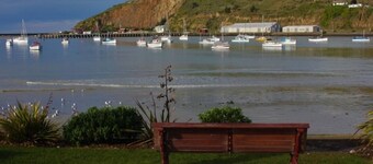 Oamaru Accommodation - Cozy On Till
