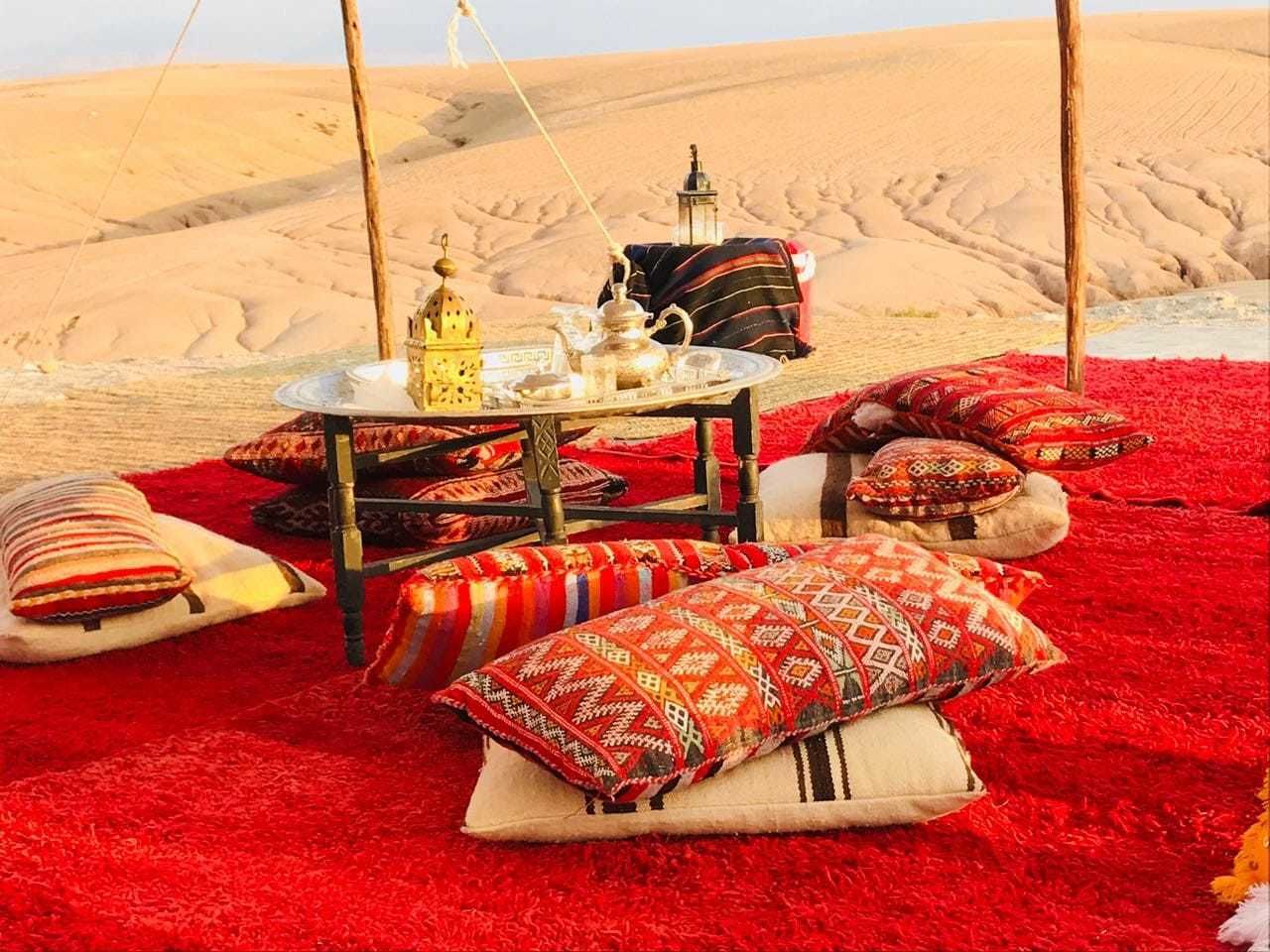 Breakfast, lunch and dinner served