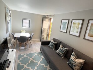 Appartement | Aire de séjour | Téléviseur à écran plat