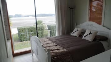 3 habitaciones y ropa de cama