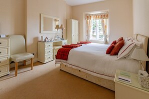 Double or Twin Room (Haulfre) | Individually decorated, individually furnished, laptop workspace - Holcombe House (Llandudno)