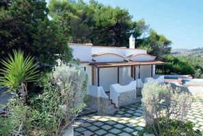 컴포트 아파트, 침실 2개 (up 4 people) | 각각 다른 스타일의 인테리어, 각각 다르게 가구 비치, 침대 시트