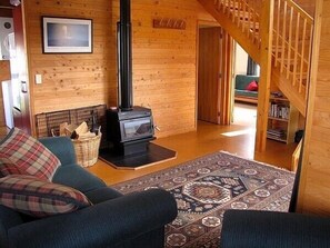 TV - Arawa Escape - Ohakune Holiday Home (Ohakune)