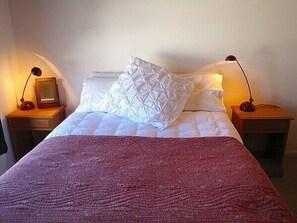 2 bedrooms, iron/ironing board, bed sheets - Arawa Escape - Ohakune Holiday Home (Ohakune)