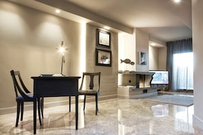 Villa, 5 Bedrooms | Living area