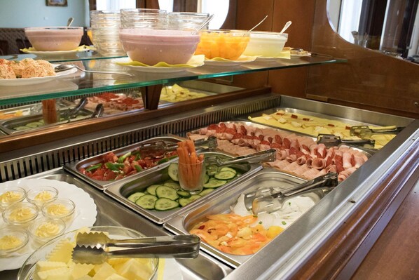Desayuno buffet incluido todos los días