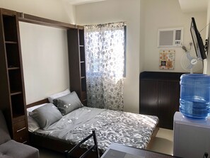 Bügeleisen/Bügelbrett, Internetzugang, Bettwäsche