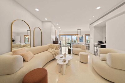 King David Residence: 6BR, Pool, Gym & Family-Friendly!