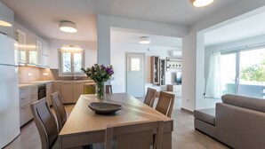 Villa, 3 Bedrooms | In-room dining - Jenny by The Pearls Collection (Mykonos)