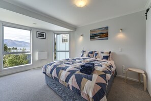 3 bedrooms, iron/ironing board, WiFi, bed sheets - Perfect for 2-9 Guests with Fantastic Views! Thompson Street Twin C (Queenstown Hill)