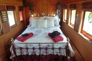 2 bedrooms, iron/ironing board, travel cot, free WiFi - 1889 Wooden Train Carriage - Wacky Stays - six unique properties in Kaikoura (Kaikoura Township)