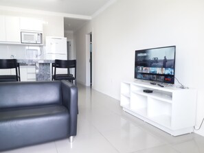 Interior - 211, 2-bedroom apartment near the beach (Bombas)