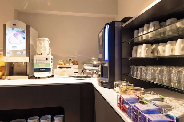 Daily buffet breakfast (EUR 12.5 per person)