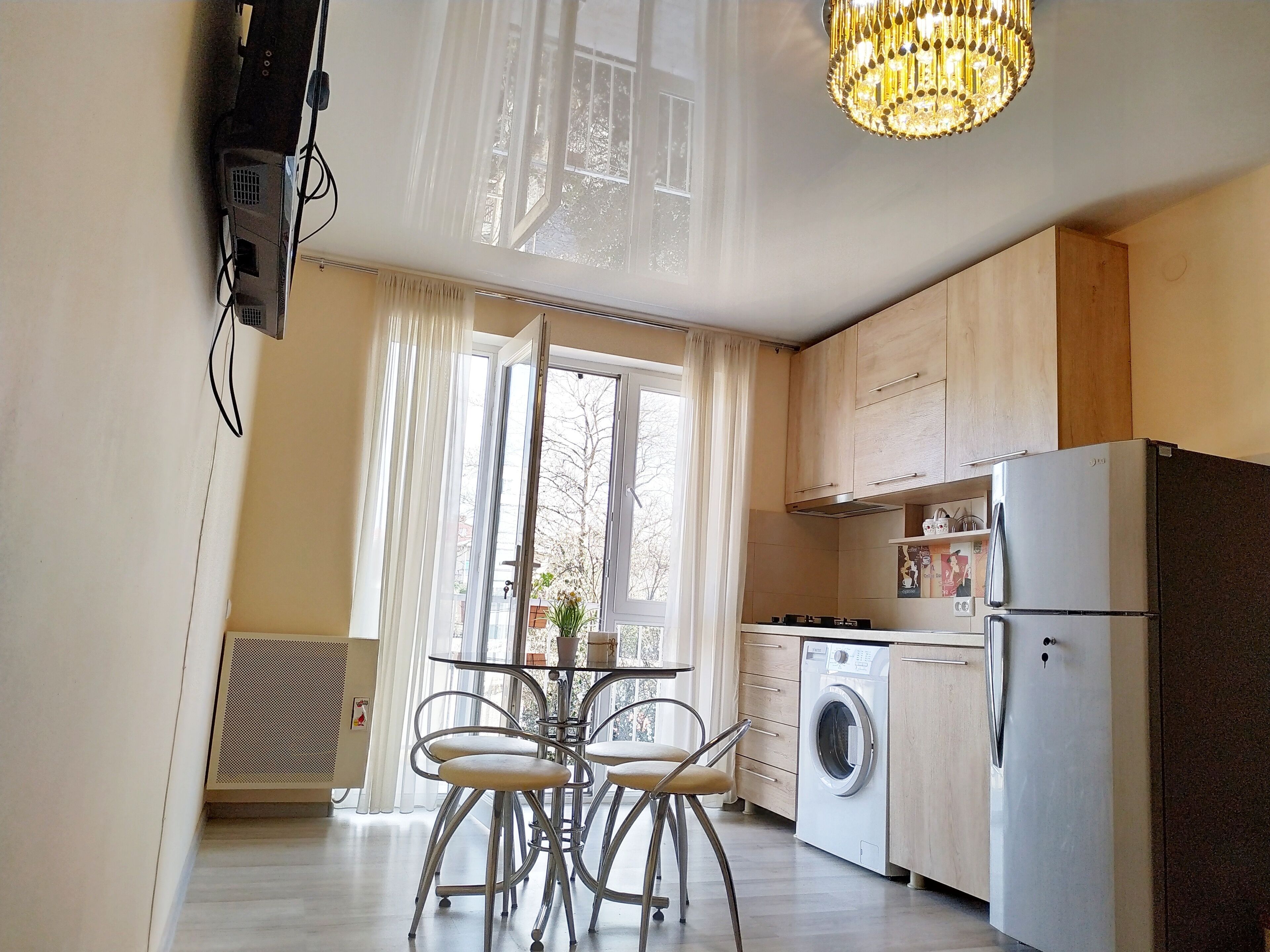 Kühlschrank, Mikrowelle