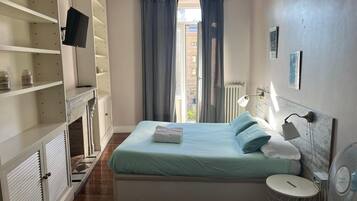Chambre Double Classique, salle de bains commune | 1 chambre, bureau, Wi-Fi gratuit, draps fournis