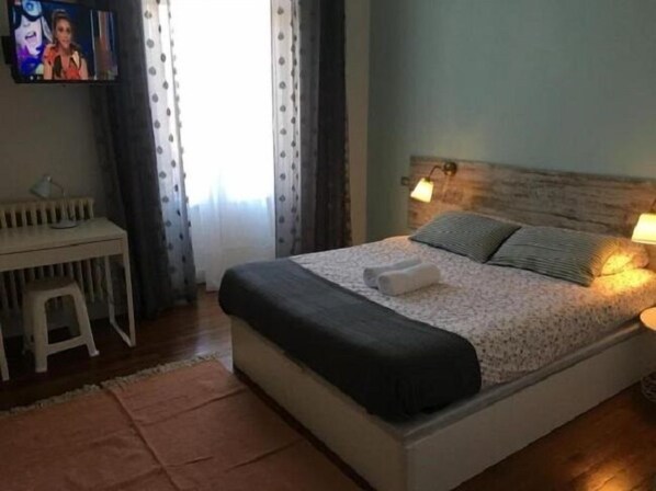 Chambre Double, salle de bains privée