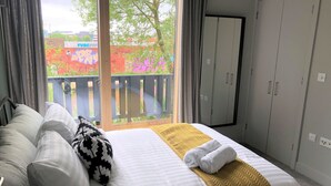 Townhouse – exclusive, 4 soverom | 4 soverom, allergitestet sengetøy og skrivebord