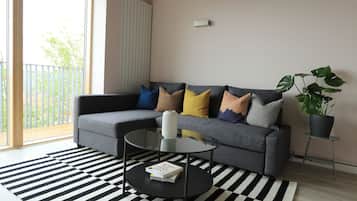 Exclusive Townhome, 4 Bedrooms | Living room | Smart TV, Netflix