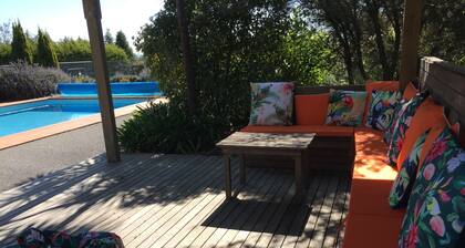 Ambury House - privates Gartenresort mit Aussicht