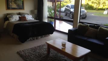 2 bedrooms, travel crib, free WiFi, bed sheets