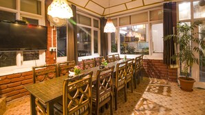 Restaurant - HOTEL SKY VILLA (Dharamshala)
