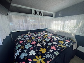 1 bedroom, Internet, bed sheets