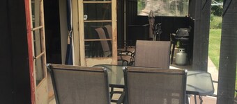 Riverside Villa Retreat andquot; Le Shackandquot;