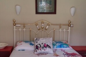 1 室のベッドルーム、インターネット、ベッドシーツ