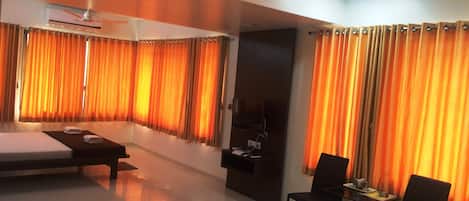 Family Double or Twin Room | Egyptian cotton sheets, premium bedding, memory foam beds, in-room safe
