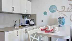 Apartemen Kota, 1 kamar tidur, Bebas Asap Rokok | Makan di kamar