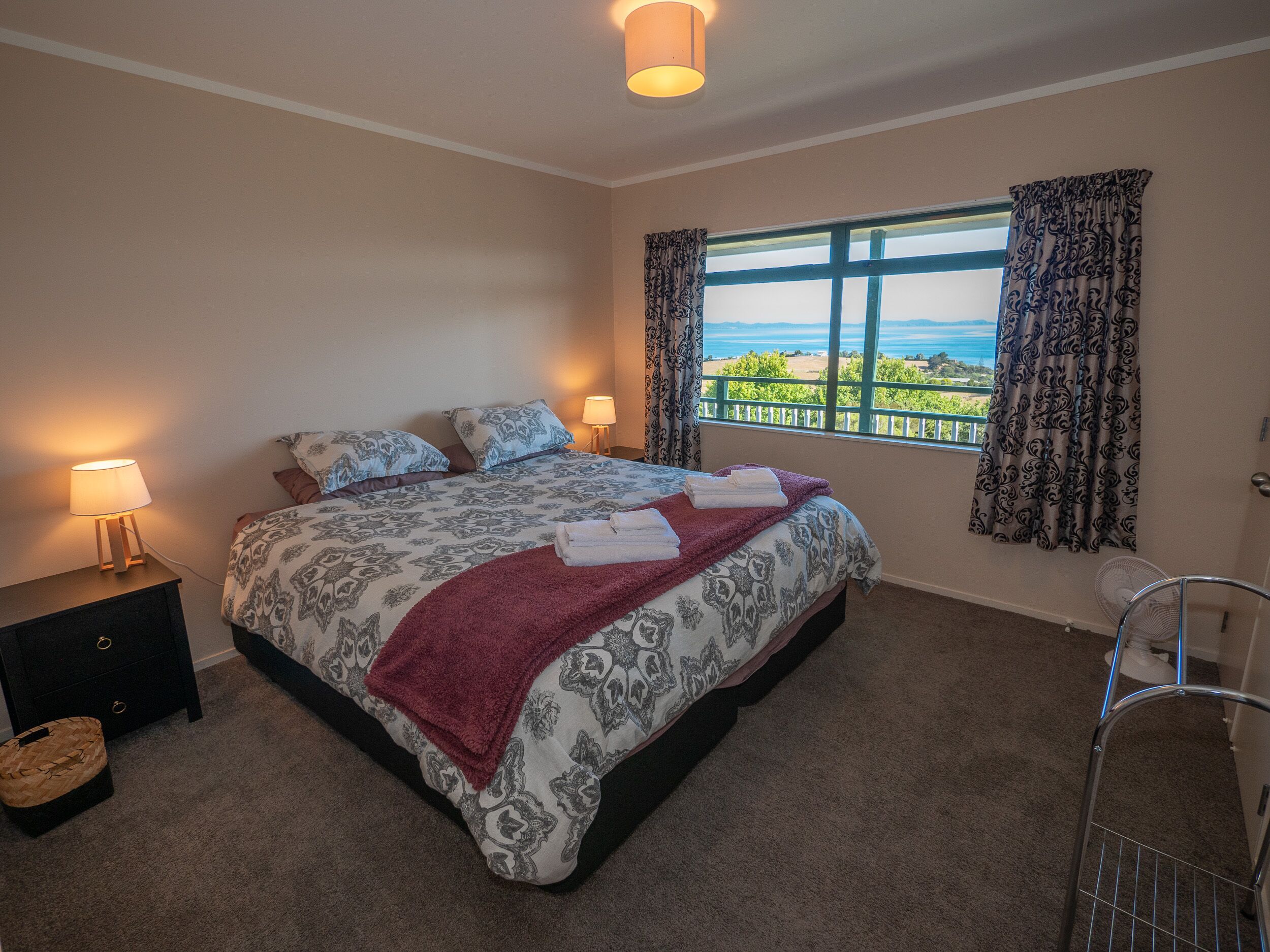 5 bedrooms, iron/ironing board, WiFi (free), bed sheets